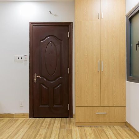 Reddoorz Premium Near E-Town Hotel Ho Chi Minh City Bagian luar foto