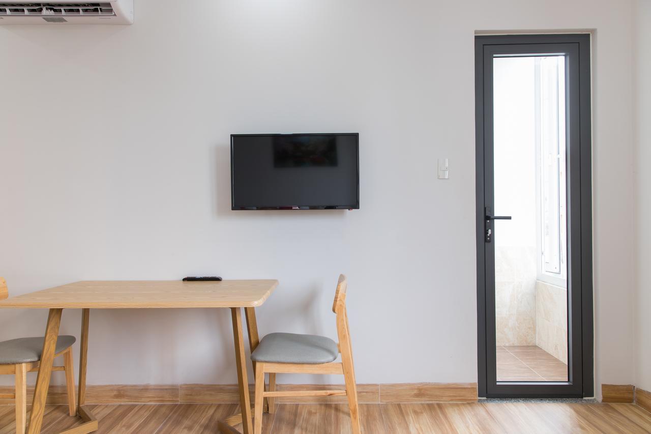 Reddoorz Premium Near E-Town Hotel Ho Chi Minh City Bagian luar foto